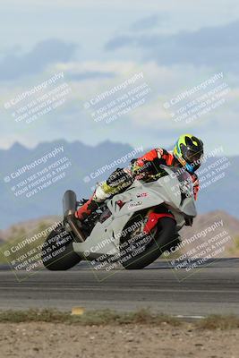 media/Nov-16-2025-Race Pace (Sun) [[8c5fa54630]]/Non Verified Riders (1st 20 Minutes)/7-Turn 9 Entry (210pm)/